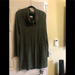 Green Cabi draw string dress.